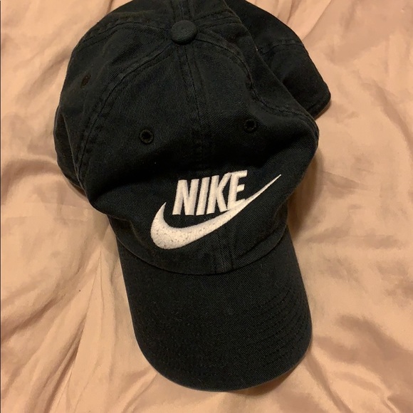 Nike Accessories - Nike hat